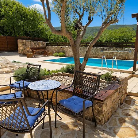 Didini Dvori Villa Krusevo (Zadar)