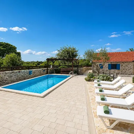 Didini Dvori Villa