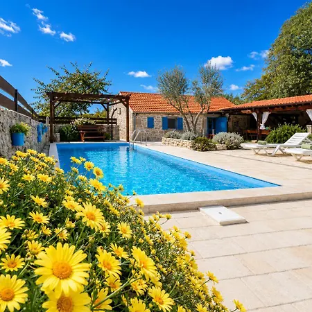 Didini Dvori Villa